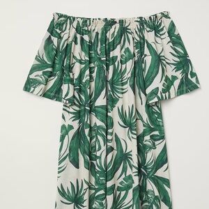🌟2/$12 H&M Green and Cream Leaf Pattern off shoulder dress